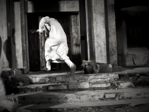 Frame 4